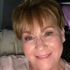 Meet your Posher, Deanna